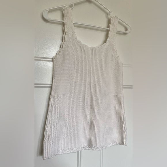 ANTHROPOLOGIE Ivory sweater with scalloped edges at neck, sleeves, hem - Picture 3 of 7